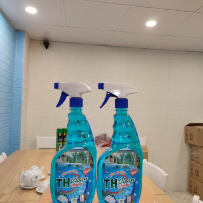 Nước rửa kính ô tô TH CLEAN VIỆT NAM bình xịt 750ml
