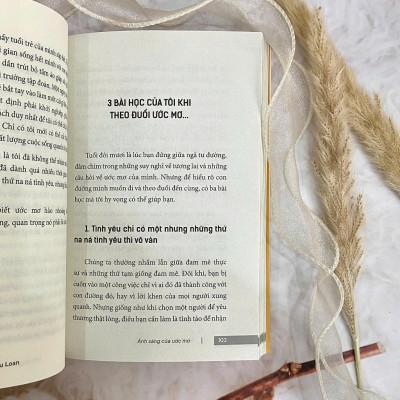 Sách - Ánh Sáng Của Ước Mơ