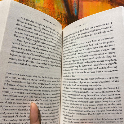 Sách - Crying in H Mart by Michelle Zauner: The Number One New York Times Bestseller - English Memoir / Biography - Sách Ngoại văn Nhập khẩu