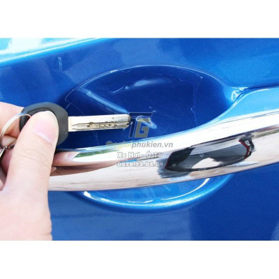 Bộ ốp tay nắm cửa xe Suzuki XL7 mạ Crom - Tặng miếng dán trong suốt chống xước hõm cửa