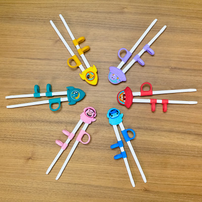 Đũa tập ăn phi hành gia cho bé Marcus & Marcus, từ 3 tuổi – Willo