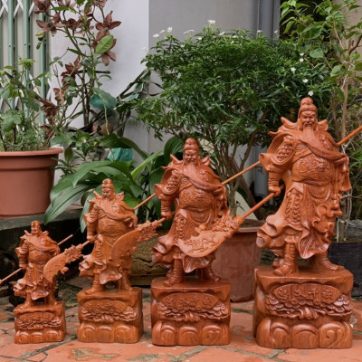 Tượng quan công sách đao gỗ hương kt cao 20