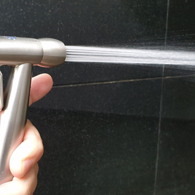 Tay xịt vệ sinh INOX SUS 304, tăng áp cao Eurolife EL-H-X05 (Trắng vàng)