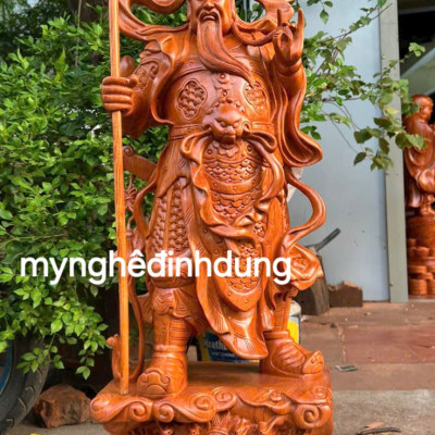 Tượng quan công trấn ải  bằng gỗ hương đá vip  cao 80cm
