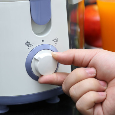 Máy ép trái cây Philips HR1811/71 - Hàng Chính Hãng