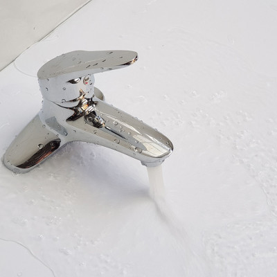 Vòi Lavabo 2 chân nóng lạnh Đồng mạ Chrome Eurolife EL-LOT03-1 (Trắng bạc)