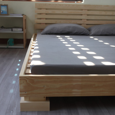 Giường ngủ gỗ CT08 Juno Sofa màu vàng nhạt 