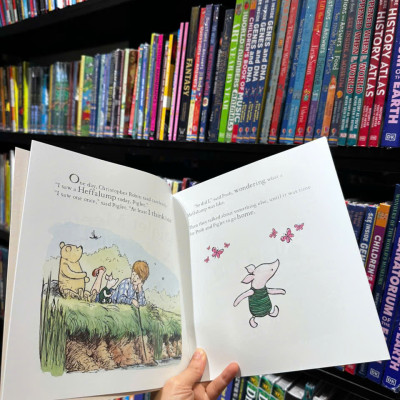Sách - Winnie-the-Pooh: Piglet Meets a Heffalump - Sách ngoại văn, sách thiếu nhi tiếng Anh, bìa mềm, nhập khẩu UK
