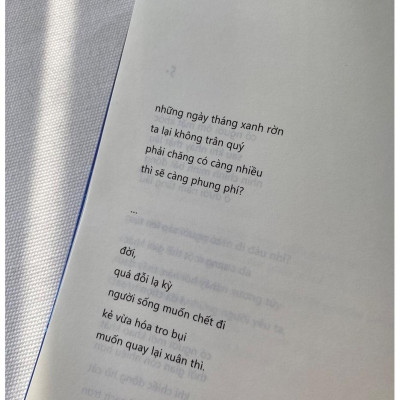 Sách Đám Trẻ Ở Đại Dương Đen - Bản Quyền