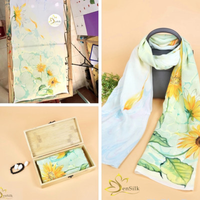 Khăn Lụa Vẽ Tay Thủy Ấn Hoa Mặt Trời SenSilk – Quà Tặng Nguyên Thủ, Khăn Lụa Handmade