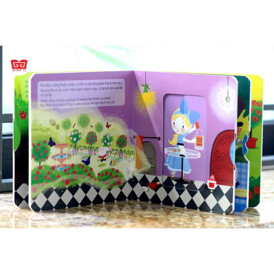 Sách Chuyển Động - First Explorers - Alice In Wonderland - Alice Ở Xứ Sở Diệu Kỳ