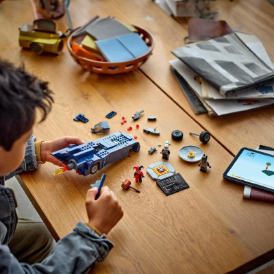 LEGO SUPERHEROES 76274 Đồ Chơi Lắp Ráp Siêu Xe Người Dơi Đối Đầu Harley Quinn (435 chi tiết)