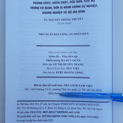 KỸ NĂNG PHÒNG CHÁY CHỮA CHÁY THOÁT HIỂM - QUY ĐỊNH PHÁP LUẬT VỀ PHÒNG CHÁY CHỮA CHÁY CỨU NẠN CỨU HỘ TRONG CƠ QUAN, ĐƠN VỊ HÀNH CHÍNH SỰ NGHIỆP, DOANH NGHIỆP VÀ HỘ GIA ĐÌNH