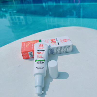 Kem Chống Nắng OKESHOP 60ml SPF 50+ PA++++ Anti-oxydant Tone - Up - Bảo Vệ Da Tuyệt Đối - Anti-Brillance / Anti-shine