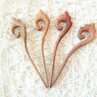 TRÂM GỖ XOẮN GAI