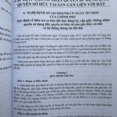 Sách Luật Đất Đai 2024 - Quy Định Mới Về Xử Phạt Vi Phạm Hành Chính Trong Lĩnh Vực Đất Đai (V2498D)