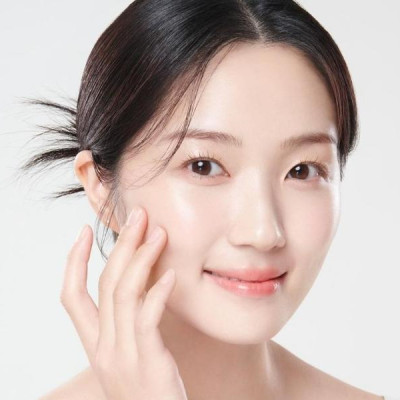 Kem Chống Nắng Nâng Tone Kose Suncut Tone Up Uv Essence Gn Spf50+ Pa++++ 80G ( Màu Xanh Mint )