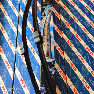 BỘ GẠT MƯA BOSCH AEROTWIN EURO SET MERCEDES S350 S400 S500 S550 (W221) 28X28 (8976)