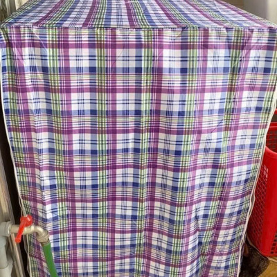 Áo bọc   máy giặt cửa trên  cho máy từ  9 -  10 kg  , vải dù siêu bền ,  thoáng khí  , chống nước  , chống bụi tốt   bảo vệ máy  khỏi mưa nắng khi để ngoài trời  ,giao màu ngẫu nhiên