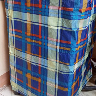 Áo bọc   máy giặt cửa trên  cho máy từ  9 -  10 kg  , vải dù siêu bền ,  thoáng khí  , chống nước  , chống bụi tốt   bảo vệ máy  khỏi mưa nắng khi để ngoài trời  ,giao màu ngẫu nhiên