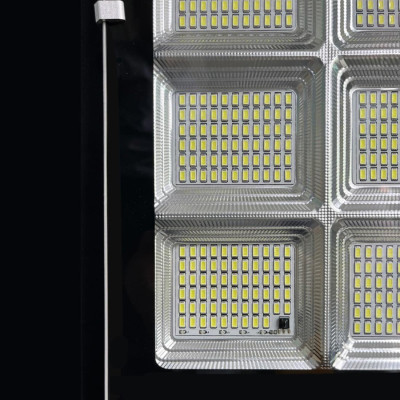 Đèn đường năng lượng mặt trời Vạn Năng Solar 300w