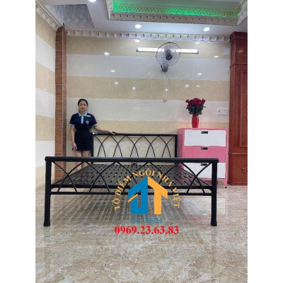Giường sắt kiểu đan chéo 1m4x2m siêu rẻ