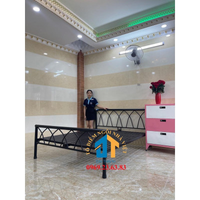 Giường sắt kiểu đan chéo 1m4x2m siêu rẻ