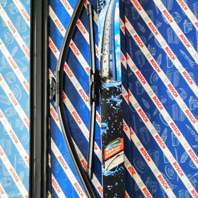 BỘ GẠT MƯA BOSCH AEROTWIN EURO SET VOLVO XC40 XC90 S90 (20X24)