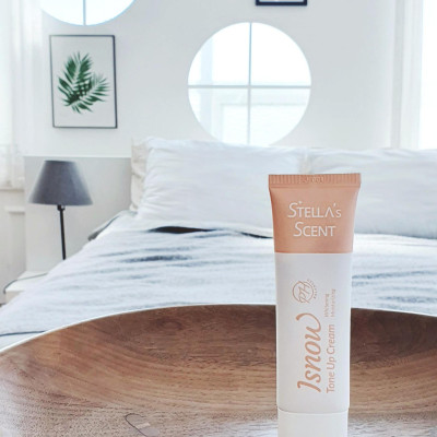Kem Tone Up Dưỡng Trắng Da Isnow Stella Scent Hàn Quôc (50ml)