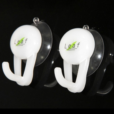 Set 02 chiếc móc treo đa năng Inomata có núm hít - Giao màu ngẫu nhiên