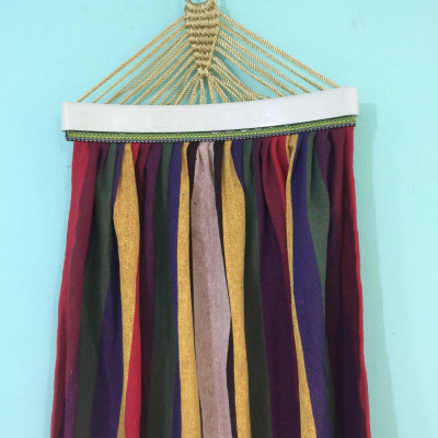 Võng vải bố sọc đỏ (canvas) BAN MAI, gỗ/nhựa 40cm, không kèm khung