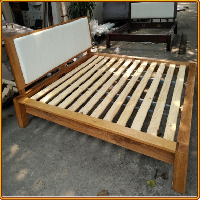 Giường ngủ Tundo gỗ sồi mặt nệm 210 x 197 x 100cm