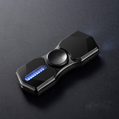 Hột Quẹt Bật Lửa Hồng Ngoại Kiêm Đèn Pin Sạc Điện USB Kiểu Dáng Spinner Tạo 12 Hiệu Ứng Đèn Led - Video Review