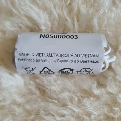 Tai Nghe Dành Cho Điện Thoại Vsmart Bee Lite / Joy 4 Tặng Kèm Núm Silicone Thay Thế - Âm Thanh Trung Thực - Công Suất Lớn - Hàng Chính Hãng