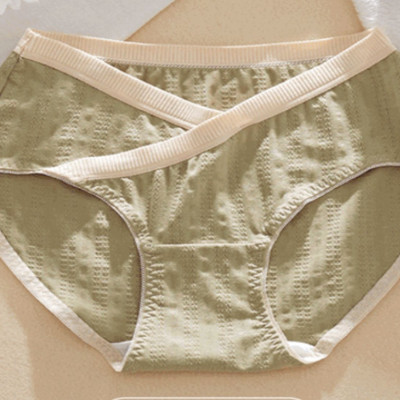 Quần lót bầu cạp chéo Azuno Chất Liệu Đũi Xước Thoáng Khí, Kháng Khuẩn Cho Mẹ