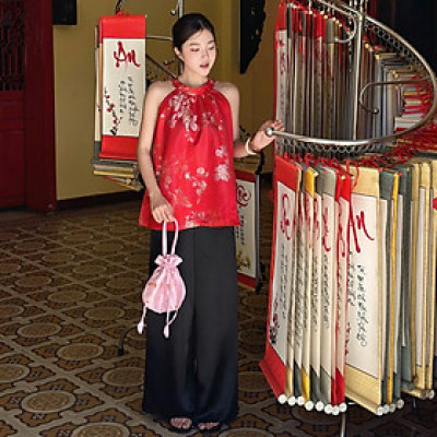 Set áo yếm kèm quần chất vải gấm họa tiết hoa dập nổi Tuệ Nhi Miều Est.2013