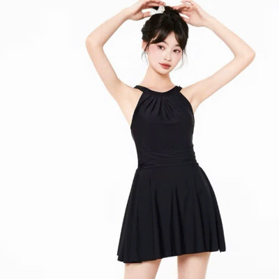Váy bơi nữ liền cổ yếm có quần đùi liền thời trang màu đen sang trọng