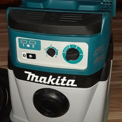 MÁY HÚT BỤI DÙNG PIN (18VX2) 90W MAKITA DVC154LZX (KHÔNG KÈM PIN VÀ SẠC) - HÀNG CHÍNH HÃNG