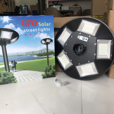 Đèn sân vườn năng lượng mặt trời UFO 250W MK-79250