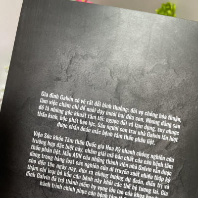 GIẢI MÃ TÂM THẦN PHÂN LIỆT -  Robert Kolker  - Thân Trần Bảo Ngọc dịch –BáchViệt – NXB Thanh Niên