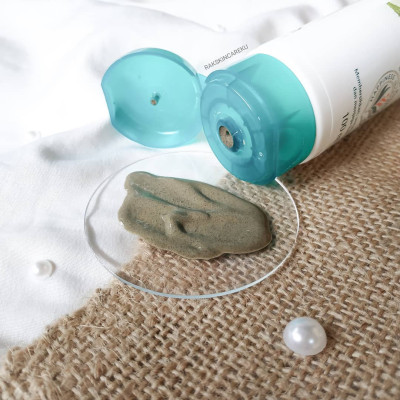 Mặt Nạ Đất Sét Lá Neem Đẩy Mụn Ẩn Hút Dầu Thừa Himalaya Neem Face Pack 100ml