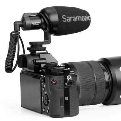 Micro Thu Âm Không Dây Saramonic Vmic Mini Cho Máy Ảnh DSLR và Điện Thoại Thông Minh - Có Thể Dễ Dàng Bắt Đầu Quay Video Các Cuộc Phỏng Vấn/ Làm Việc Tại Nhà Hoặc Trên Đường Đi. - Hàng Chính Hãng