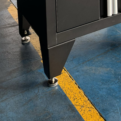 Tủ dụng cụ CSPS 61cm - 01 hộc kéo màu đen, tay cầm trắng kèm chân tủ