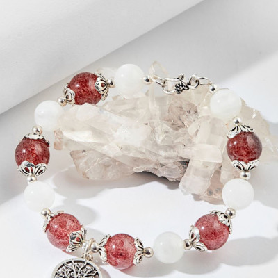 Vòng tay thạch anh dâu mix ưu linh trắng Ngọc Quý Gemstones