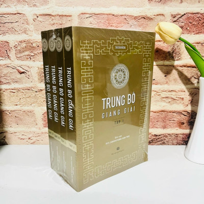 Sách - Trung Bộ Giảng Giải (Bộ 4 Cuốn)