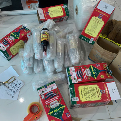 Nước Mắm Cá Thu truyền thống 29 độ đạm,Hộp 4 chai, dung tích 650ml/chai