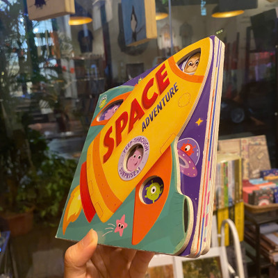 Sách - Space Adventure: Peep-through Surprise by Igloo Books | Children