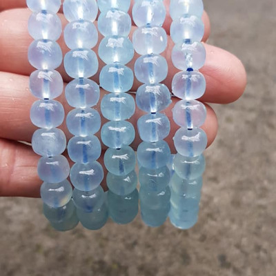 Vòng tay phong thủy may mắn đá Aqua Xanh hạt bầu tròn mới đẹp Size 8mm bóng đẹp Vòng màu xanh Aqua nhẹ nhàng mát lạnh đeo tay xinh xắn lắm ạ