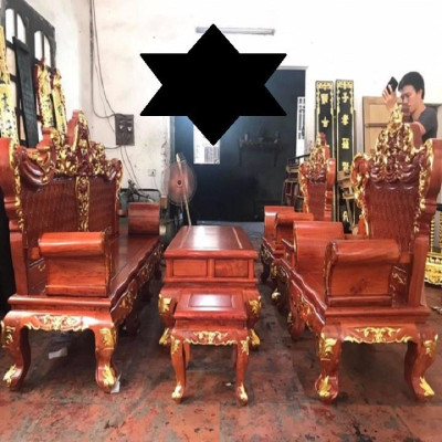 Bộ bàn ghế Louis Hoàng Gia gỗ Hương Đá dát Vàng