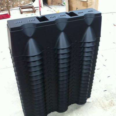 Chậu Trang Trí Cây Ban Công Đứng Vertical nhập khẩu Minigarden Bồ Đào Nha KÈM giải pháp Tưới Nhỏ Giọt Bán tự động dù ban công KHÔNG có vòi cấp nước (gồm 8 tầng Module + 1 Tray nước + Bộ tưới)